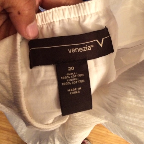 White Cotton Halter Top - Picture 3 of 3