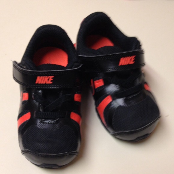 Shoes - Picture 2 of 4