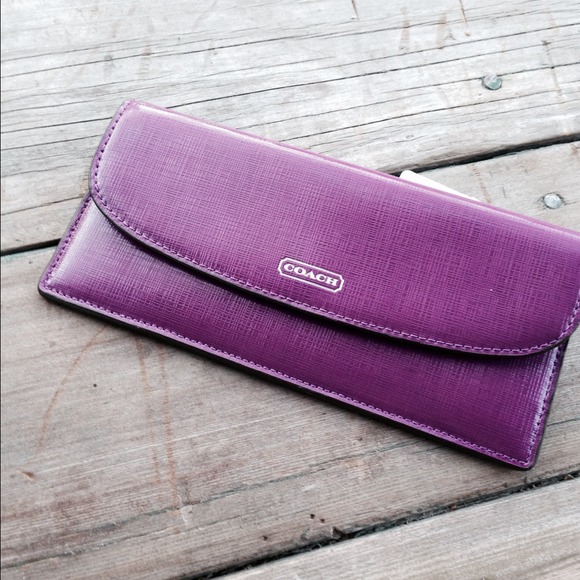 🚫no longer avaliable🚫Coach Darcy saffiano wallet