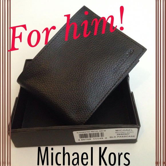 ⛔️HOLD⛔️Michael Kors wallet