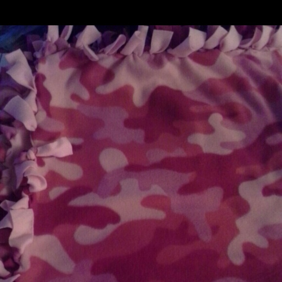 Blankets - Picture 4 of 4