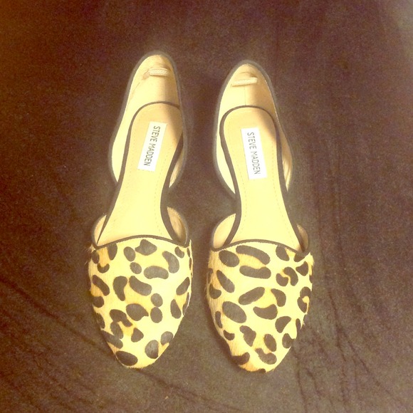 NWOT Steve Madden Leopard Print Flats!!