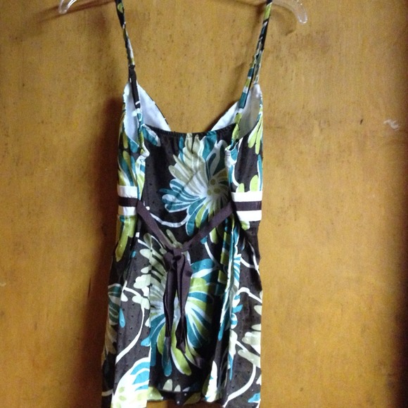 Top - Picture 2 of 2