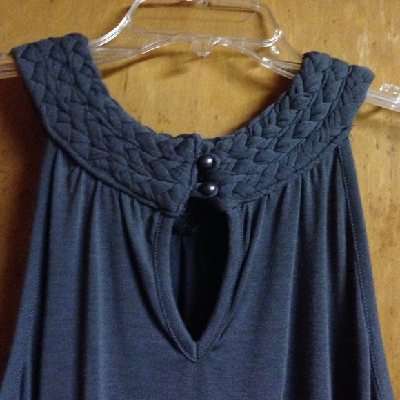 Top - Picture 3 of 4