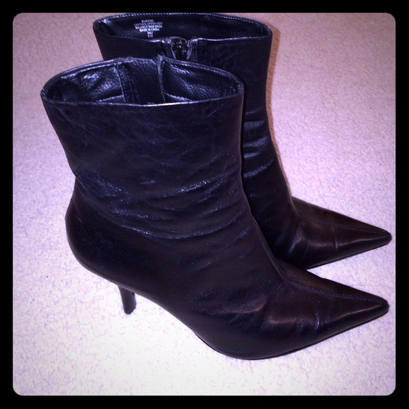Nine West Boots - Black Nine West heels