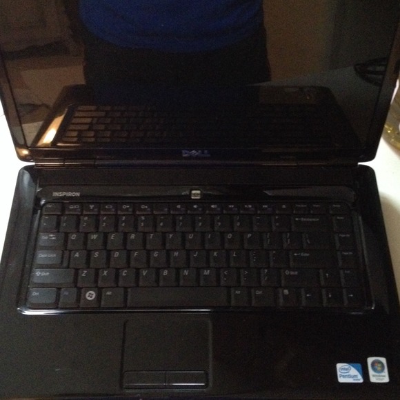 Pink dell laptop - Picture 2 of 2