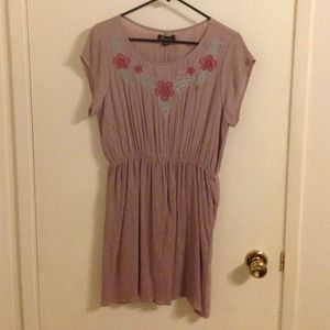 Cute dress, never worn!