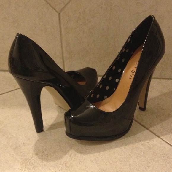 Sexy heels - Picture 3 of 3