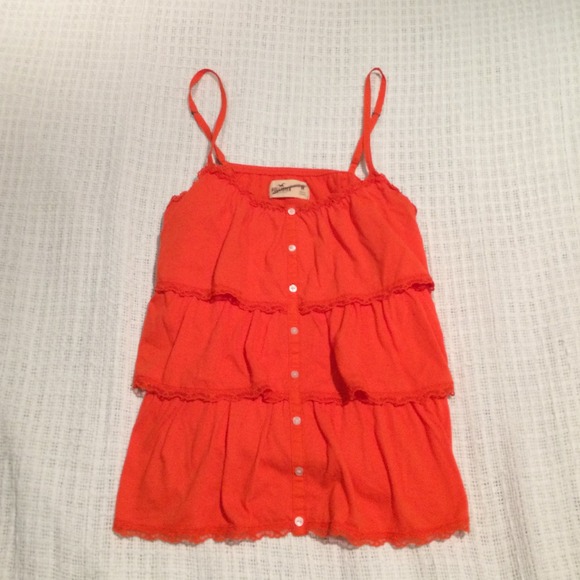 ✨PRICE REDUCED✨Spaghetti strap top