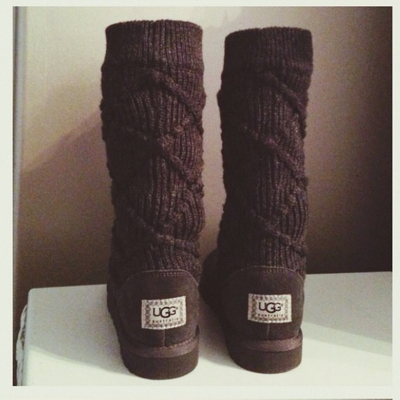 Sweater knit Uggs