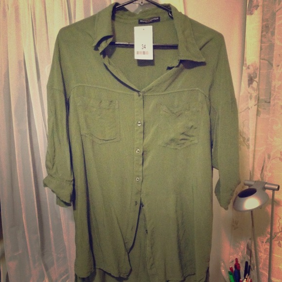 Brandy Melville shirt