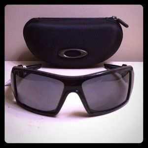 Authentic Oakley Oil Rig Sunglasses!