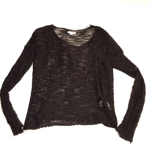 ✨PRICE REDUCED✨Black knit sweater!