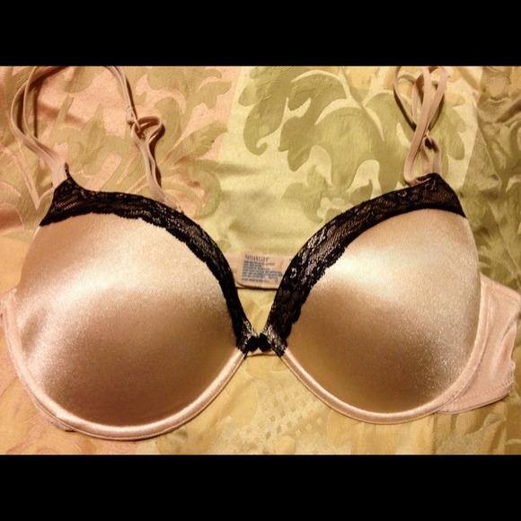 SOLD to @gardengirlblue FREE with $50