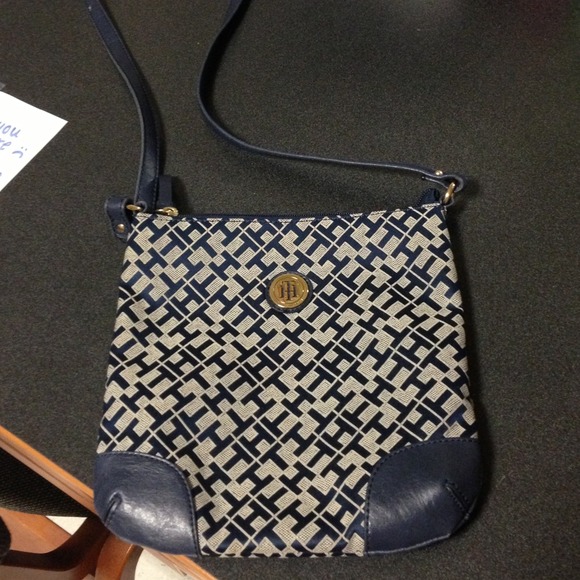 Tommy Hilfiger cross body!