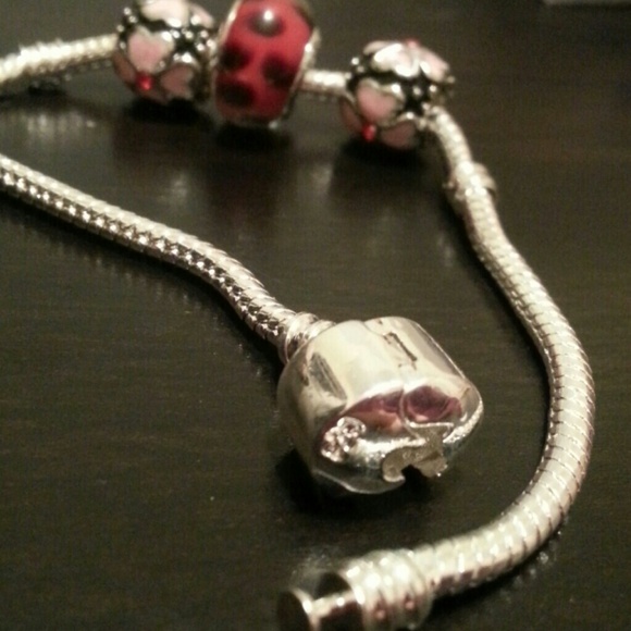 Pandora like Silver plated Bracelet w/beads charms - Picture 3 of 4