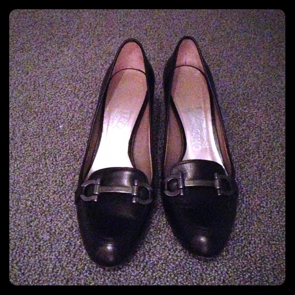 Salvatore Ferragamo black heels (size 7.5 2A)
