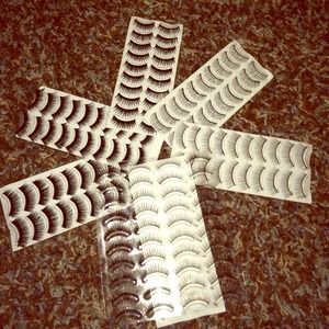 *REDUCED* False Eyelashes 😍😍😍