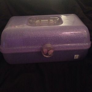 🚫@_marli18🚫 Caboodles Purple Makeup Holder