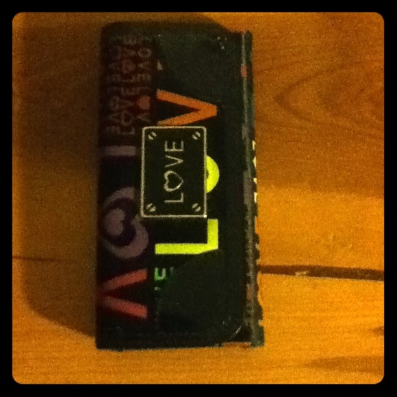 Black wallet!