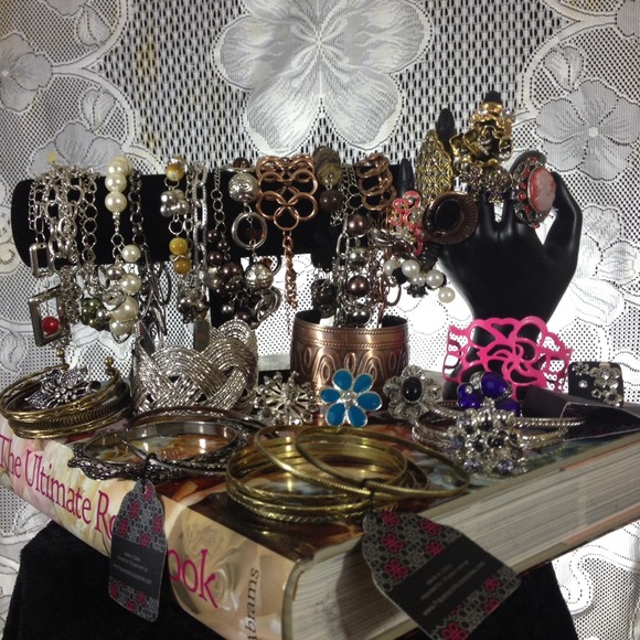 💝Jewelry 💝 - Picture 2 of 4