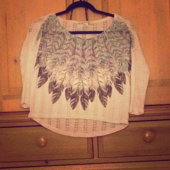 Forever 21 Feather Printed Top