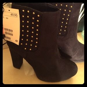 High heel booties