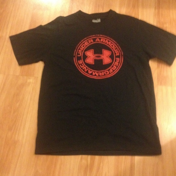 Under Armour Tee, size XL worn twice!!