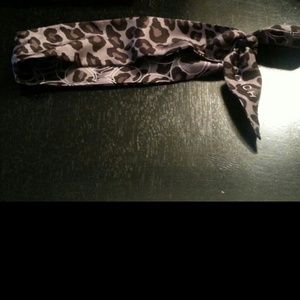 Coach head or purse scarf