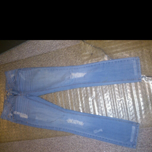 Ripped skinny jeans