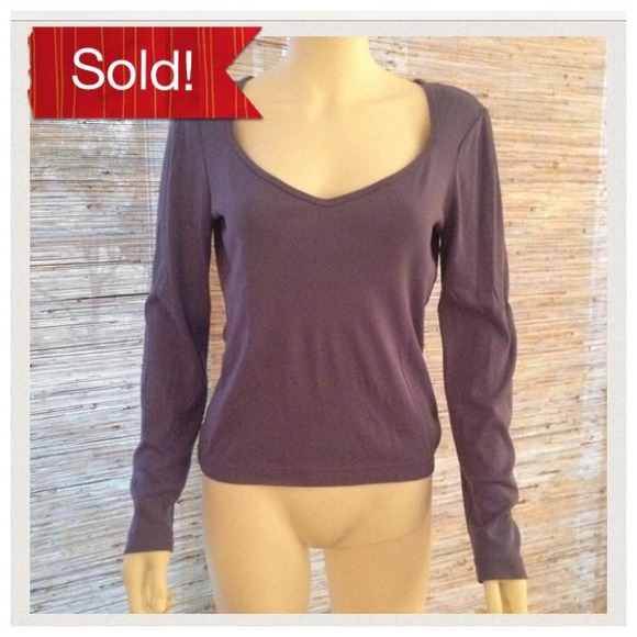 BeBe Beautiful Lilac long sleeve top Size M