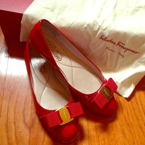 Salvatore Ferragamo Shoes - Salvatore Ferragamo Varina Patent Leather Flats