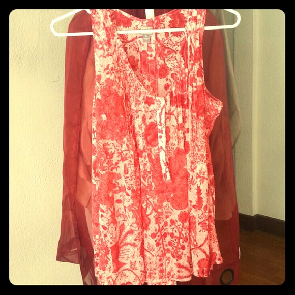 Converse floral top. size small.