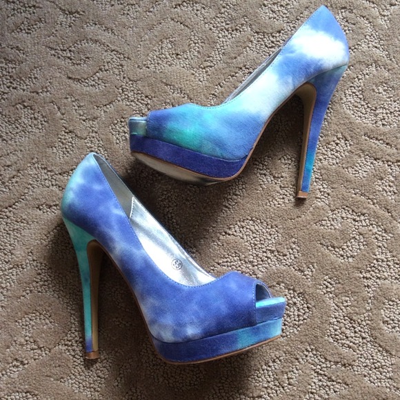 Shoes - Tie dye heels