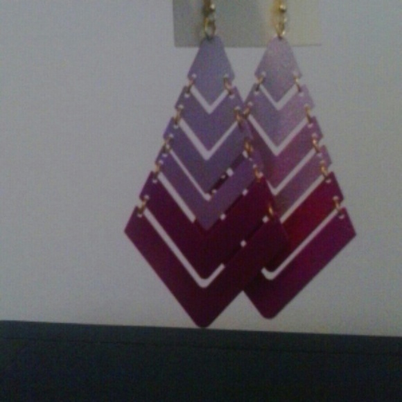XSOLDX Pink Ombre Earrings - Picture 2 of 2