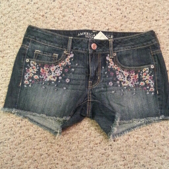 American Eagle Outfitters Denim - LOWER PRICE !!! American Eagle Shots $15
