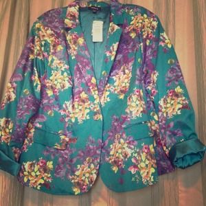 NWT Torrid floral blazer