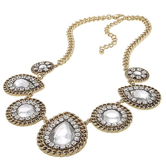Golden Girl set (Necklace, earrings & bracelet)
