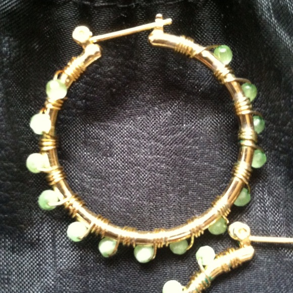 Fashion Jewelry/Costume Jewelry Hoops - Picture 2 of 4