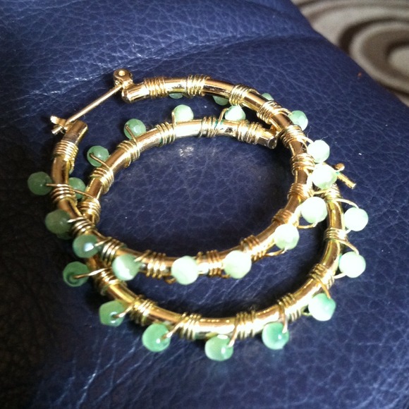 Fashion Jewelry/Costume Jewelry Hoops - Picture 4 of 4