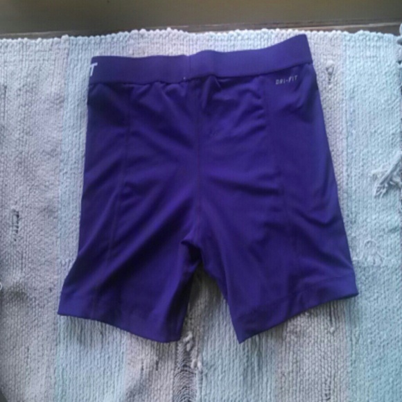Nike spandex shorts - Picture 4 of 4