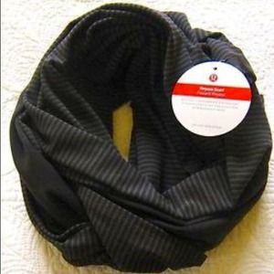 Lululemon NWT vinyasa scarf