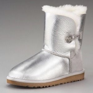 UGG kids Metallic Silver Bailey Button TODDLER 6