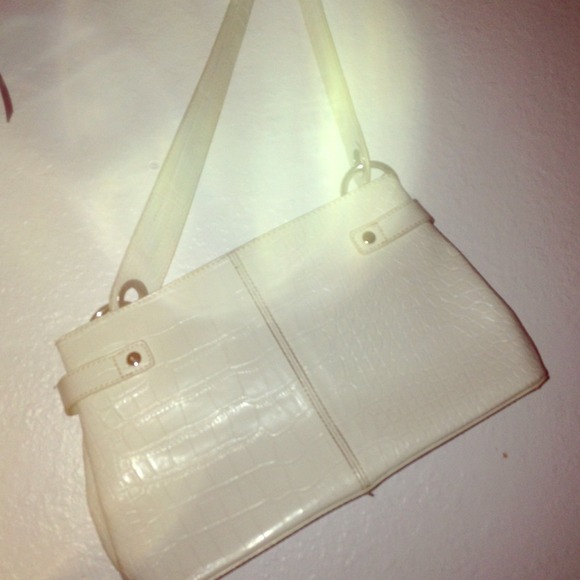 Purse - Picture 1 of 4