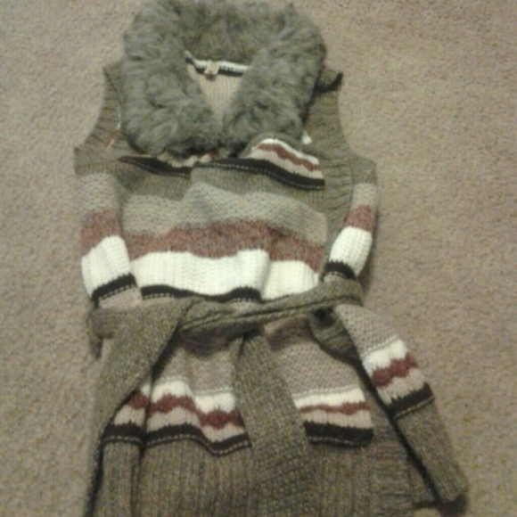 BKE Sweaters - BKE sweater vest sz S