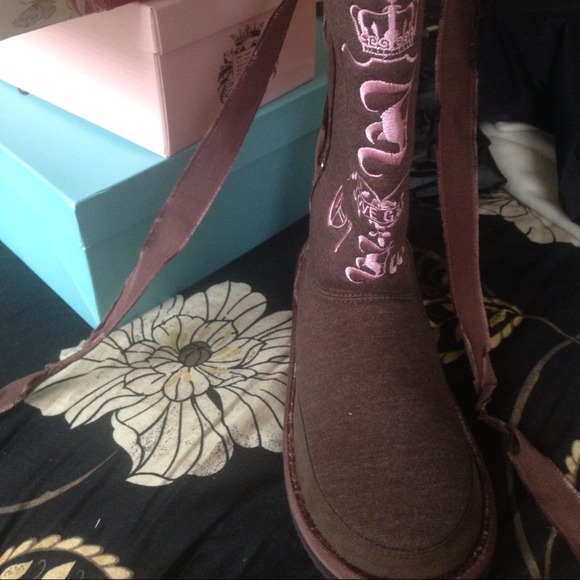 Never worn juicy couture boots!