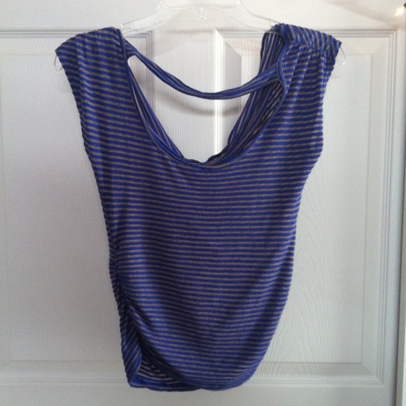 Striped Open Back Top - Picture 2 of 3