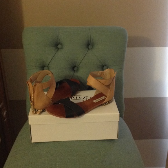 Ankle strap Steve Madden sandal