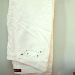 White Levi skinny stretch jeans