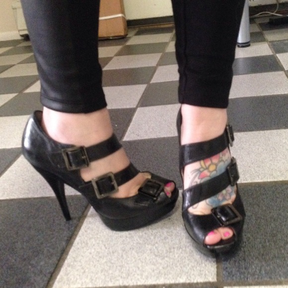 Michael Kors Shoes - 💯Michael Kors leather buckle detail platform heel